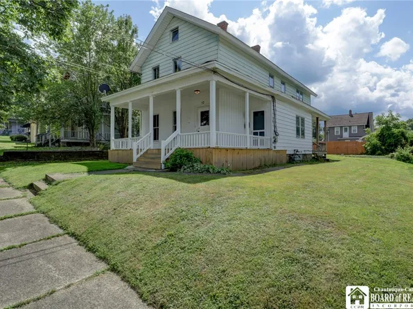 12 Chautauqua Ave, Jamestown, NY 14701