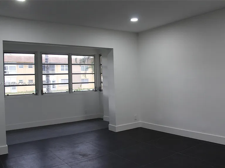 5140 SW 40th Ave #3C — Photo 10
