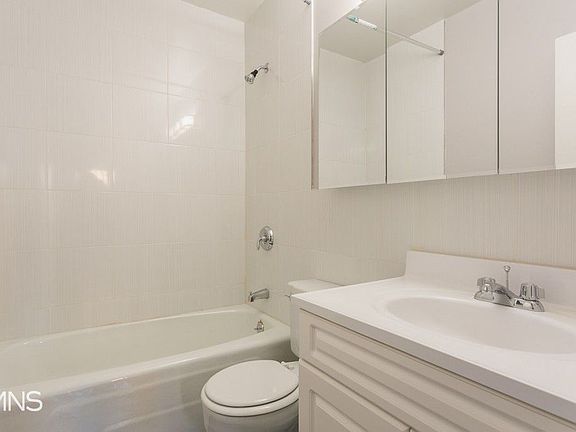 4th image of 451 E 83rd St APT 16D