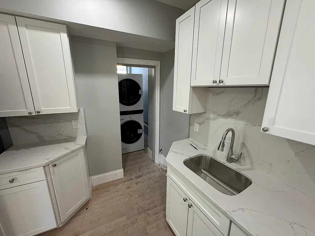 4 bed, $4,400 — Photo 2