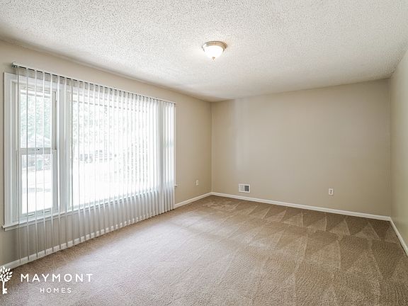 3rd image of 212 Raintree Dr