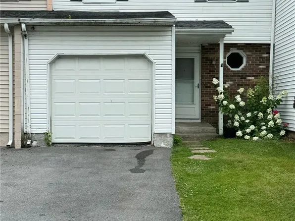 8011 Marlin Dr #B, Clay, NY 13041