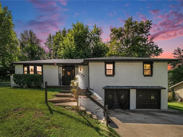 609 Thomas Dr, Platte City, MO 64079