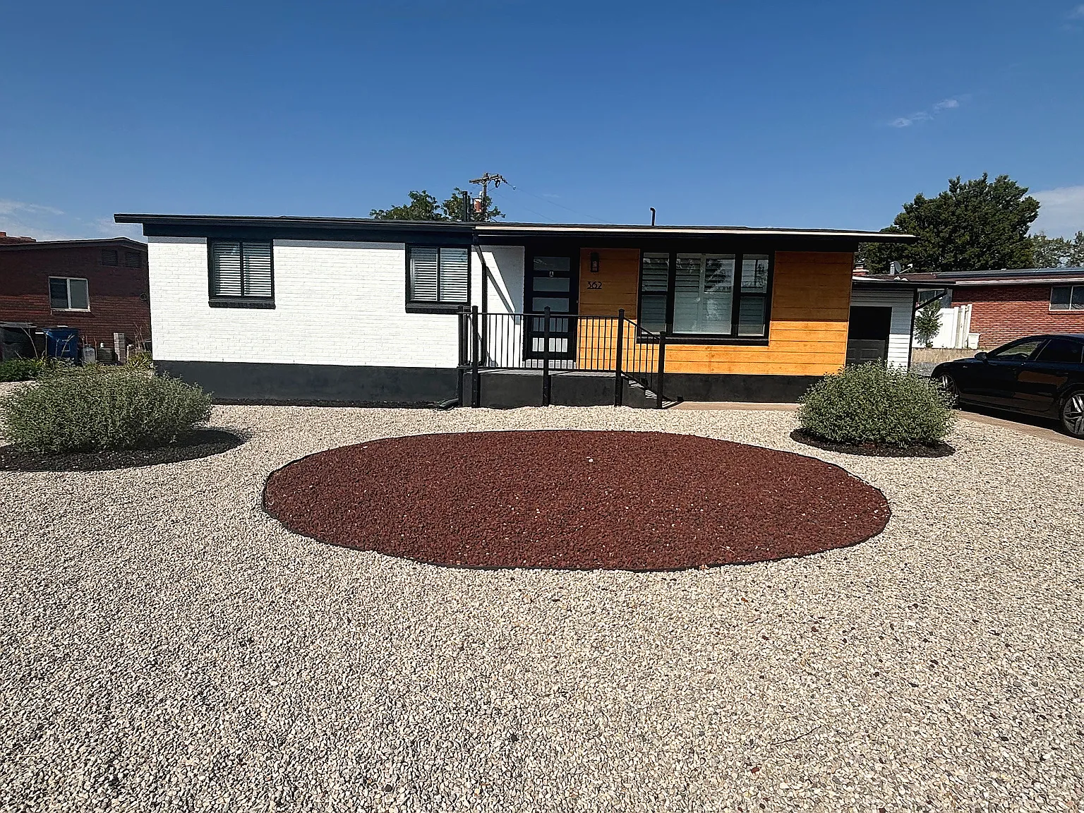 3 bed, 1050 sqft, $1,900 — Photo 1