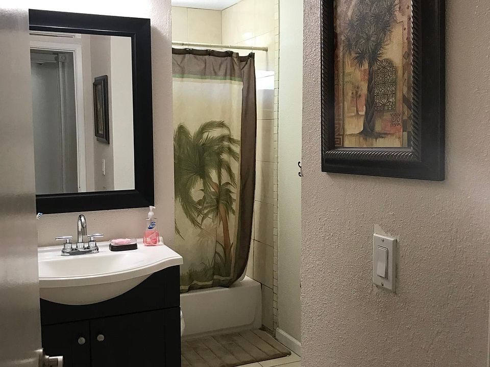 1st image of 2915 Remington Way