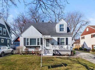 1002 S Saylor Ave, Elmhurst, IL 60126