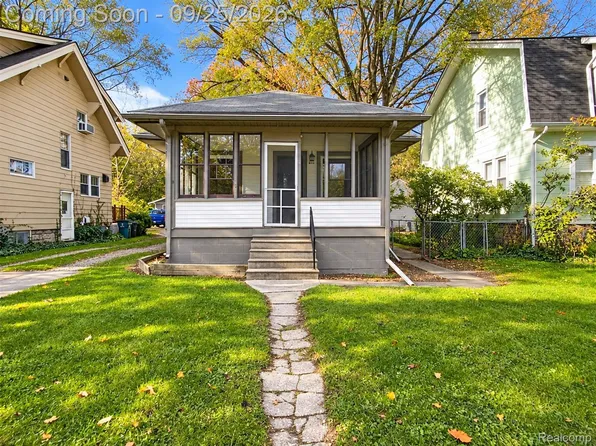 621 Saint Louis St, Ferndale, MI 48220