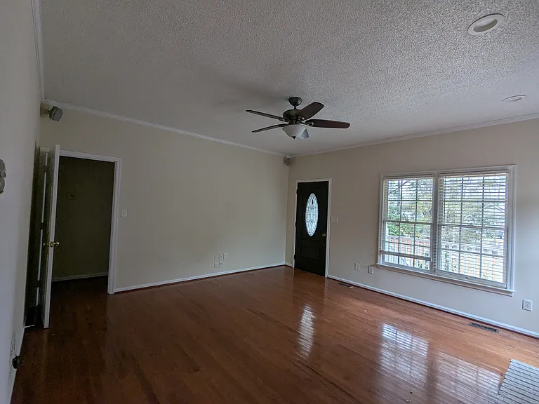 109 Highland Dr — Photo 13