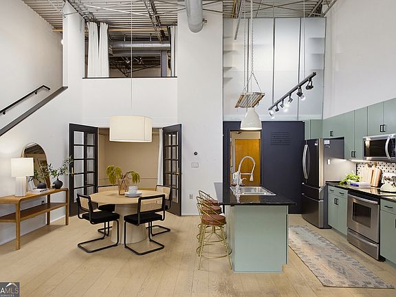3rd image of 195 Arizona Ave #121