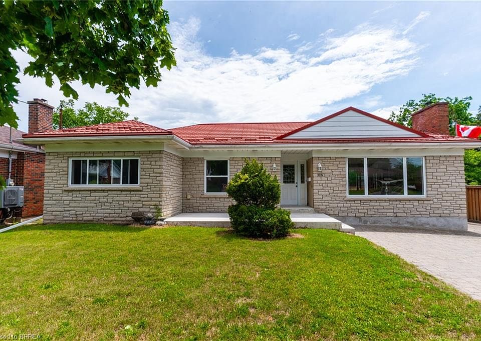 1st image of 107 Queensway Dr