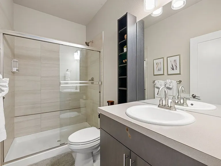 12578 SE 27th Ave — Photo 12