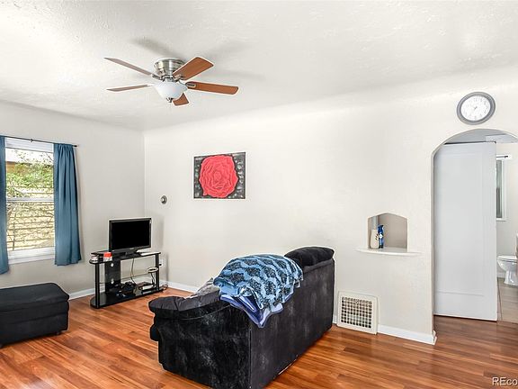 4th image of 2038 6th Ave