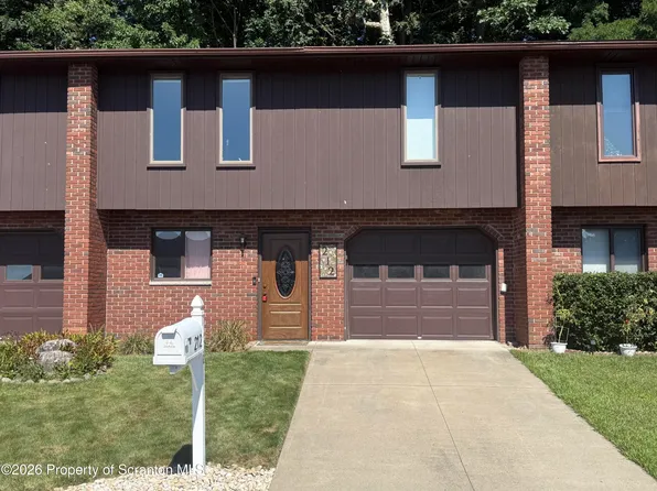212 Monica Dr, Archbald, PA 18403