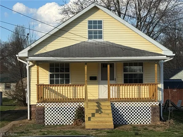 815 18th St, Vienna, WV 26105