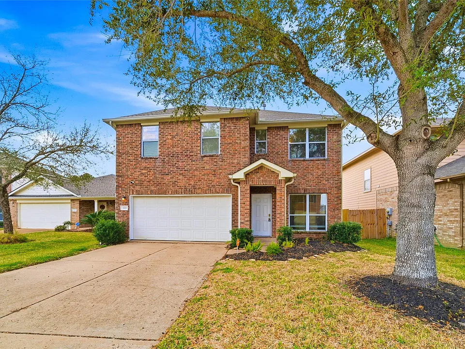 1111 Auburn View Ln
