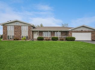 7509 W 90th Ln, Crown Point, IN 46307