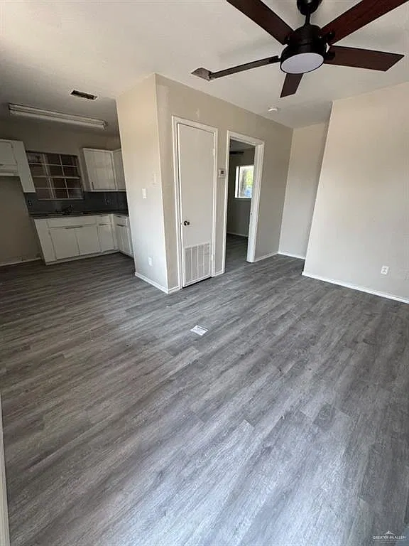 2600 S 27th St — Photo 3