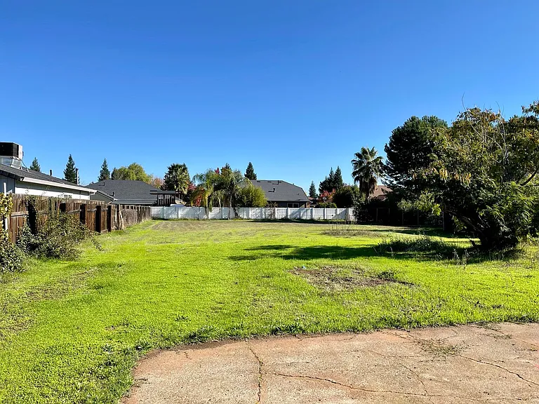 3469 Alta Mesa Dr — Photo 52
