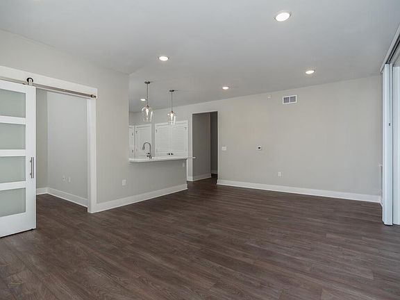 2nd image of 2265 Lafayette Park Dr #C1