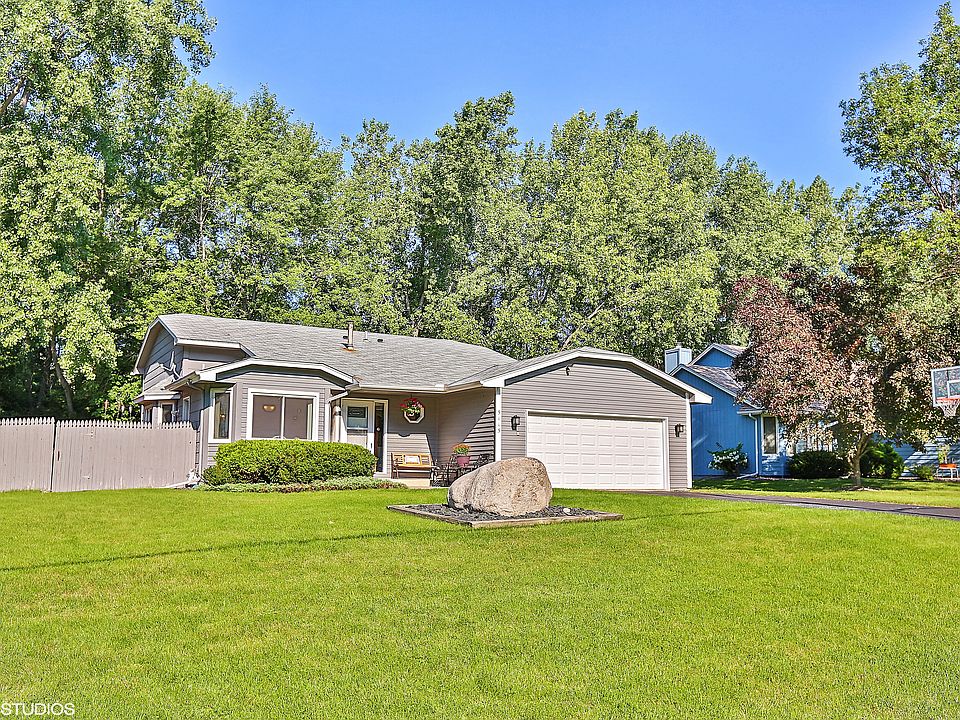 1st image of 5115 Larch Ln N