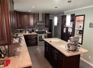 1680 Coquitlam Ave, Pt Coquitlam, BC V3B 1H7