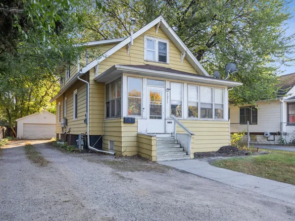 1027 University Dr N, Fargo, ND 58104