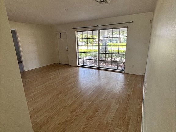 2nd image of 1445 29th Ave