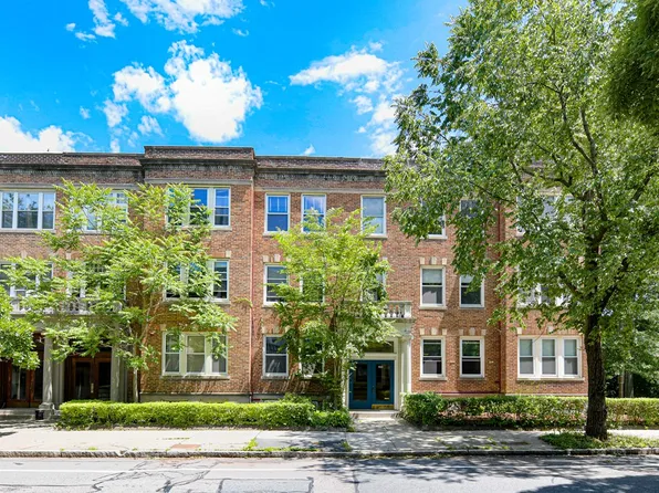 315 Saint Paul St #1, Brookline, MA 02446