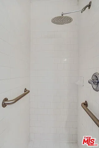 1006 Havenhurst Dr #4 — Photo 18