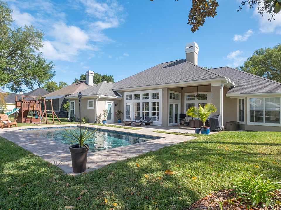 1st image of 12833 Quailbrook Dr