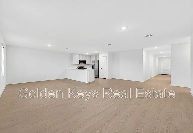 10212 Regal Bend Ln — Photo 12