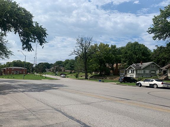 5th image of 2525 Van Brunt Blvd