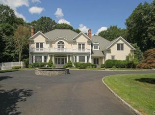 181 Morning Dew Cir, Fairfield, CT 06824