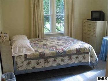 5th image of 129 McConnell Dr