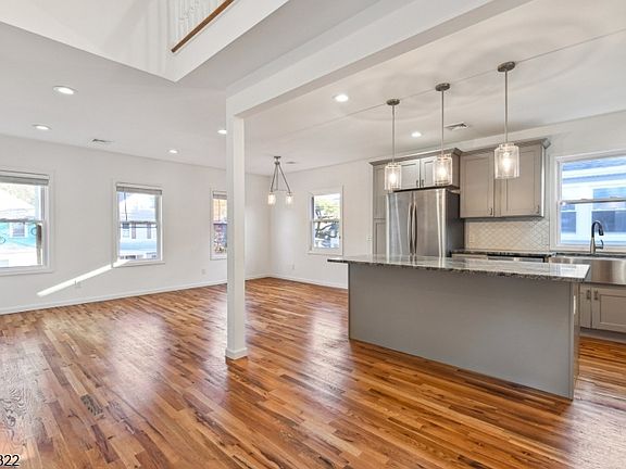 3rd image of 43 Howe Ave Floor 2