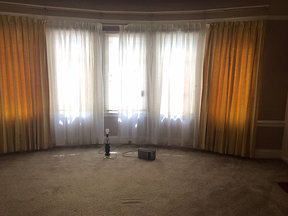 5th image of 24 Lawrence Ave