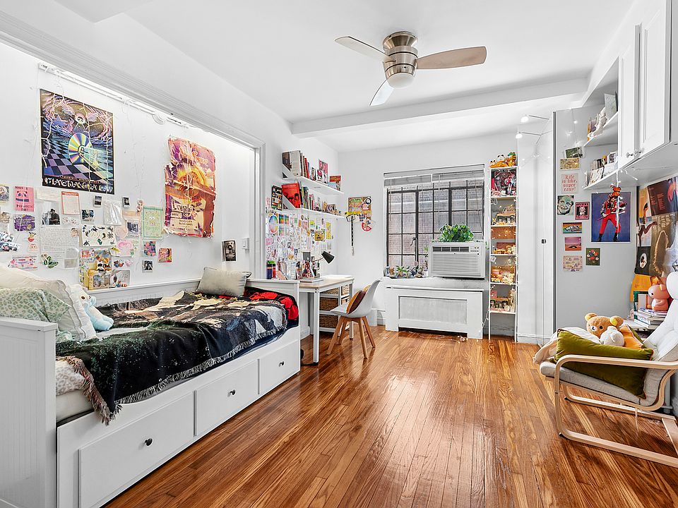 1st image of 25 Tudor City Pl APT 1418