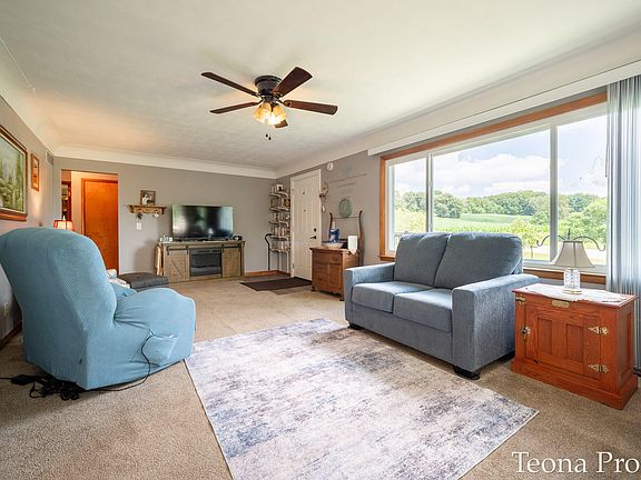 3rd image of 2680 32nd St