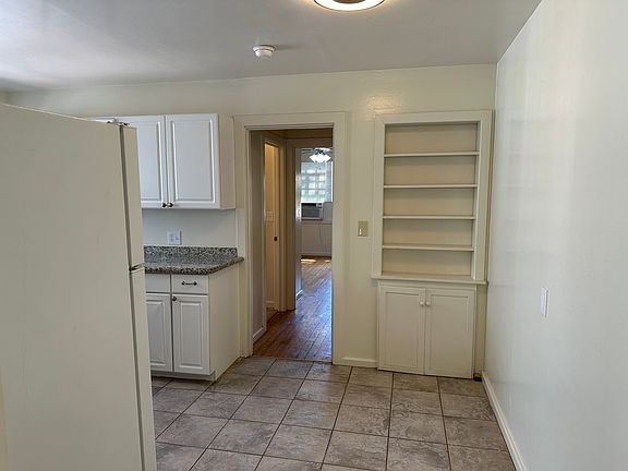 3rd image of 510 F St #510