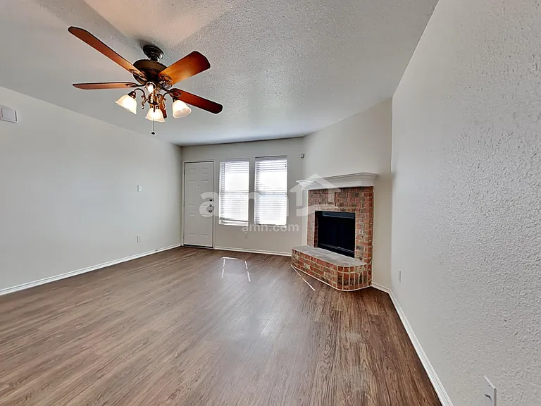 205 Arrowhead Dr — Photo 6