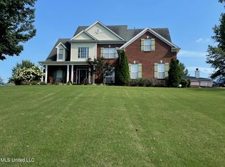 2239 Dickens Place Dr, Southaven, MS 38672
