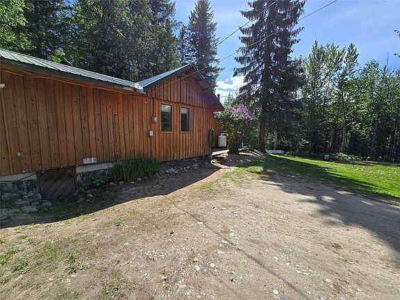 3rd image of 404 Haywood Rd