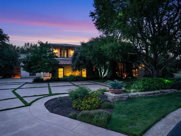 177 Encantada Street, Horseshoe Bay, TX 78657