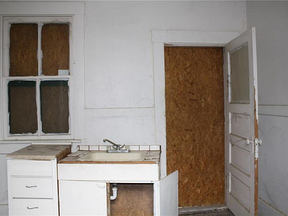 5th image of 1730 W Paisano Dr APT 6