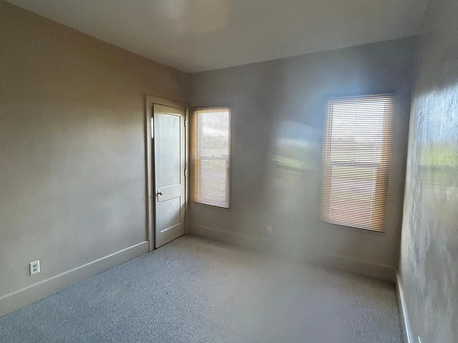 2440 Phoenix St — Photo 3