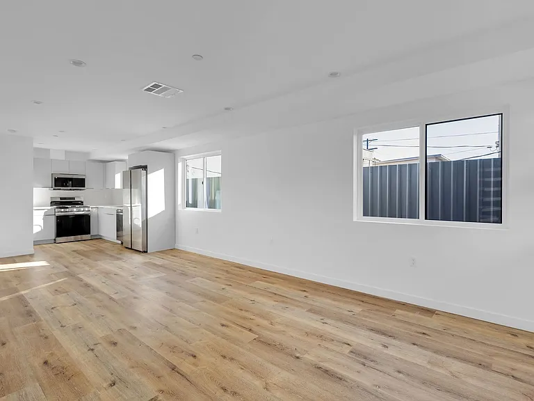 Best Priced Luxury 4 & 5 Bed Townhomes in Mid-City! — Photo 9