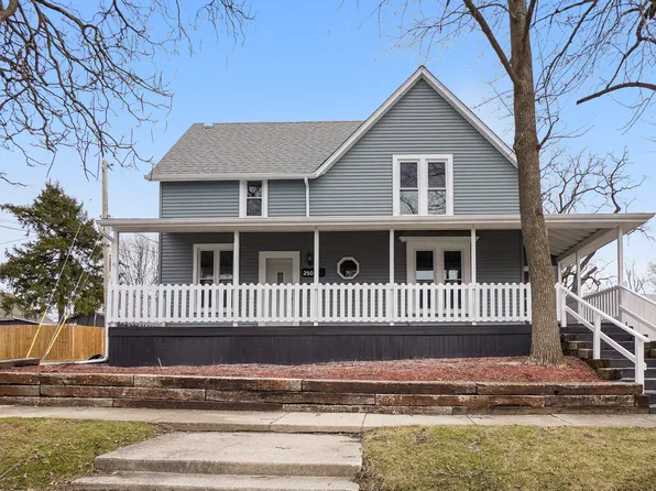 250 Clark St, Lowell, IN 46356