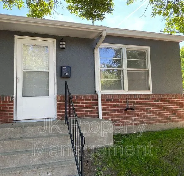 415 14th St N — Photo 2