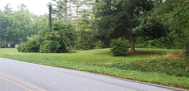 1st image of 210 Highland Lake Dr
