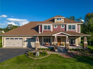 907 Sandalwood Dr, Altoona, WI 54720